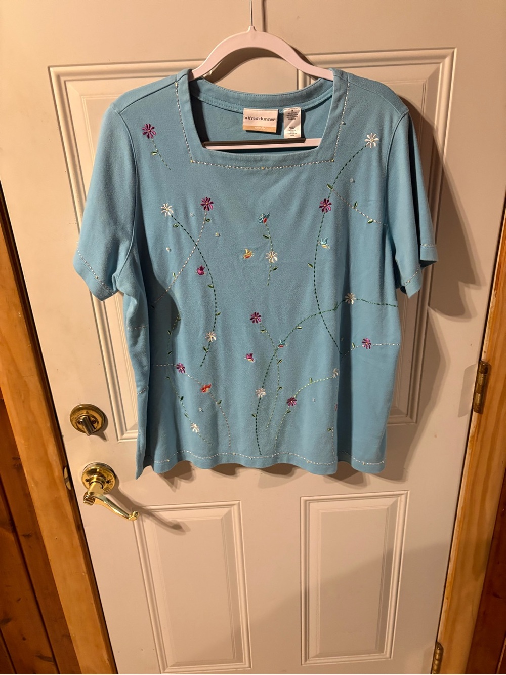 Alfred Dunner Light Blue Embroidered Floral Short Sleeve Top Size 1X